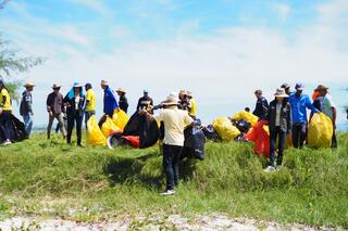 โครงการฟื้นฟูระบบนิเวศทางทะเลบริเวณเกาะสะเก็ด