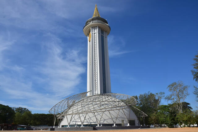 โครงการศูนย์บริการการพัฒนาปลวกแดง  ตามพระราชดำริ 