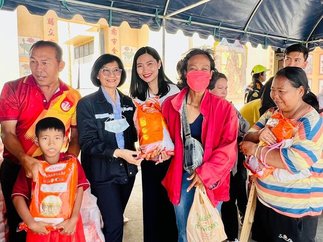 โรงไฟฟ้าบีแอลซีพีสนับสนุนและร่วมงานประเพณีทิ้งกระจาด-ประจำปี-2566-ณ
