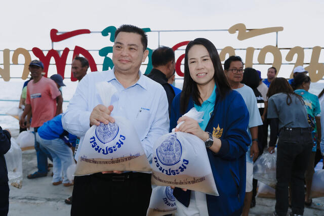 blcp-ร่วมกับพันธมิตร-ปล่อยพันธุ์สัตว์น้ำกว่า-9-ล้านตัว-คืนชีวิตให้ทะเลระยอง