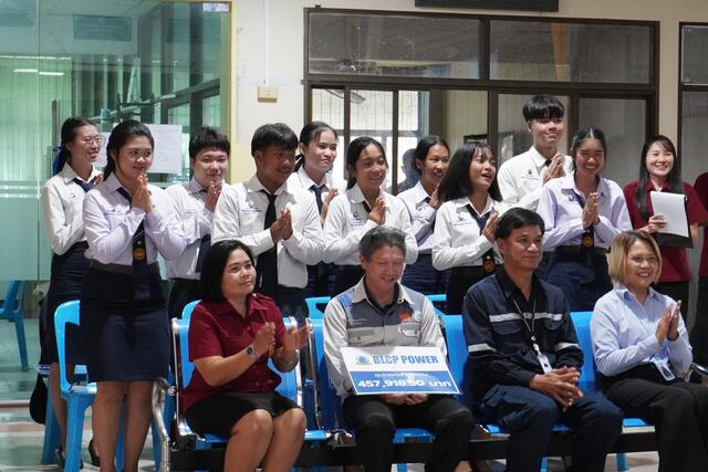 โรงไฟฟ้าบีแอลซีพี-มอบทุนการศึกษาให้แก่นักศึกษาโครงการพัฒนาช่างเทคนิคสาขาไฟฟ้าควบ