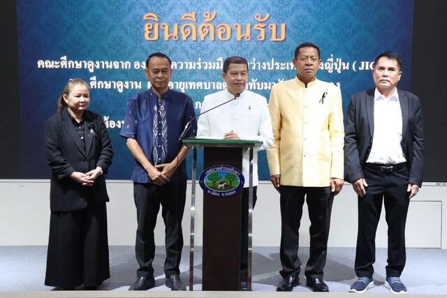 blcp-ร่วมส่งเสริมคุณภาพชีวิตผู้สูงอายุ-ผ่านกิจกรรมสร้างสรรค์จากบูธ-seacrafty