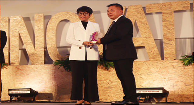 บริษัท-บีแอลซีพี-เพาเวอร์-จำกัด-(BLCP)-เข้าร่วมพิธีรับมอบเกียรติบัตรระดับ-ECO-World-Class-ประจำปี-2562-พร้อมรับมอบโล่และเกียรติบัตร-“CSR-DIW-Continuous-Awards-2019”-(ต่อเนื่องเป็นปีที่-11)