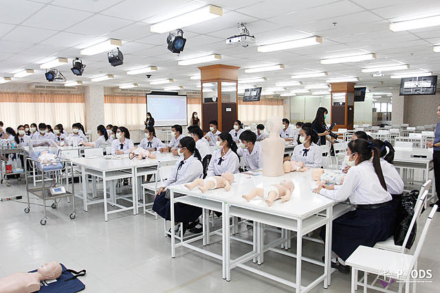 กิจกรรมแนะแนวทางการศึกษาและปฏิบัติการทางการพยาบาล-20210107111629