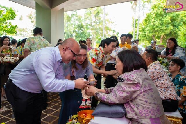 blcp-สืบสานประเพณีไทยในวันสงกรานต์-ร่วมพิธีรดน้ำขอพร-ผู้ว่าราชการจังหวัดระยอง