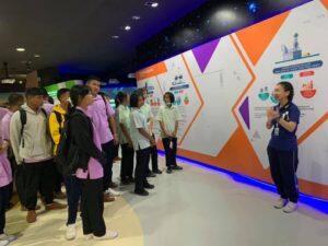 สำนักงานพลังงานจังหวัดตราด-นำนักเรียนระดับมัธยมศึกษาตอนปลายเข้าศึกษาดูงานโรงไฟฟ้าบีแอลซีพี