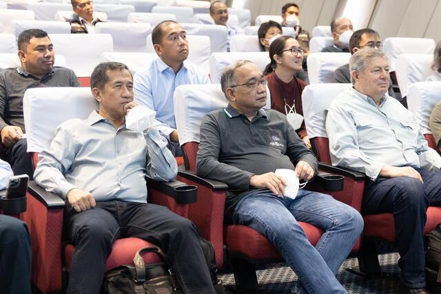 โรงไฟฟ้าบีแอลซีพี-พร้อมคณะผู้บริหารให้การต้อนรับคณะดูงานจาก-electricity