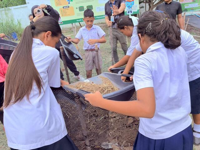 blcp-ปลูกปัญญาในห้องเรียนเขียว-ร่วมกับหน่วยงานภาครัฐ-ส่งต่อองค์ความรู้