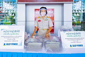 BLCP-ทำด้วยใจ-ห่วงใยสังคม-–-ส่งมอบอุปกรณ์ป้องกันการแพร่ระบาดโควิด-19-พร้อมสร้างรายได้ให้แก่ชุมชนต่อเนื่อง