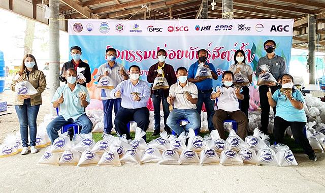 BLCP-โดยนายอดิศร-วังมูล-ผู้อำนวยการสายงานบริหารและองค์กรสัมพันธ์-นำทีมเข้าร่วมหารือกับ-นายพิเชษฐ์-ทองพันธ์-จัดหางานจังหวัดระยอง-ตามความร่วมมือโครงการส่งเสริมการจ้างงานสำหรับผู้จบการศึกษาใหม่-(Government-Co-Payment)-เน้นผู้ที่มีภูมิลำเนาใน-จ-ระยอง-20201225213857
