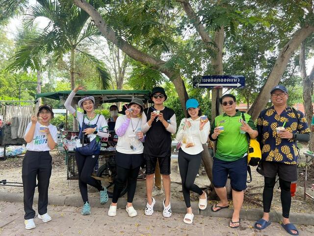 สืบสานประเพณีลอยกระทง-ณ-อัญมณีหนึ่งเดียวในระยอง-พายซับบอร์ดแห่ผ้าแดง