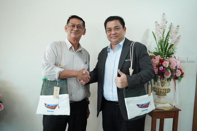 โครงการท่องเที่ยวเชิงนิเวศป่าชายเลนเจดีย์กลางน้ำและแม่น้ำระยอง