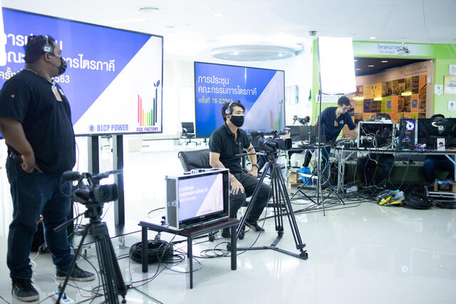 BLCP-จัดประชุมไตรภาคีรูปแบบใหม่-(New-Normal)-ผ่านการประชุมออนไลน์-ระบบซูม-(Zoom)-เป็นบริษัทแรกๆ-ในนิคมอุตสาหกรรมมาบตาพุด-เพื่อให้ผู้เข้าร่วมประชุมปลอดภัยไร้โควิด-19-แต่ยังได้รับข้อมูลข่าวสารครบถ้วน