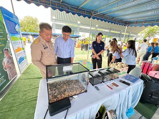 บริษัท-บีแอลซีพี-เพาเวอร์-จำกัด-ออกบูธปุ๋ยใบไม้หมัก-และสนับสนุนน้ำดื่มในโครงการ
