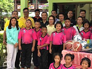 โรงไฟฟ้าบีแอลซีพีมอบคอมพิวเตอร์เพื่อน้อง…เนื่องในวันแรงงานแห่งชาติ