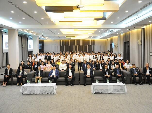 blcp-ร่วมกับสมาคมเพื่อนชุมชน-มอบทุนการศึกษา-73-ทุน-ปี-2568-ปั้นเยาวชนระยอง