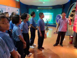 โรงเรียนเทศบาลวัดปากน้ำ-จ-ระยอง-เข้าเยี่ยมชมโรงไฟฟ้าบีแอลซีพี