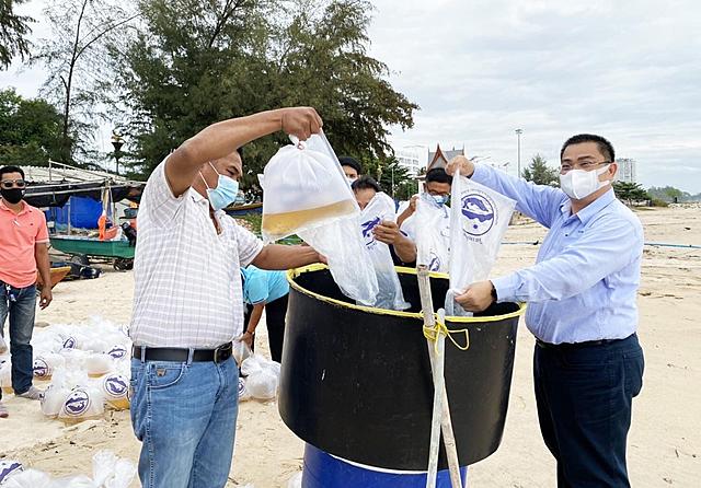 BLCP-โดยนายอดิศร-วังมูล-ผู้อำนวยการสายงานบริหารและองค์กรสัมพันธ์-นำทีมเข้าร่วมหารือกับ-นายพิเชษฐ์-ทองพันธ์-จัดหางานจังหวัดระยอง-ตามความร่วมมือโครงการส่งเสริมการจ้างงานสำหรับผู้จบการศึกษาใหม่-(Government-Co-Payment)-เน้นผู้ที่มีภูมิลำเนาใน-จ-ระยอง-20201225213857
